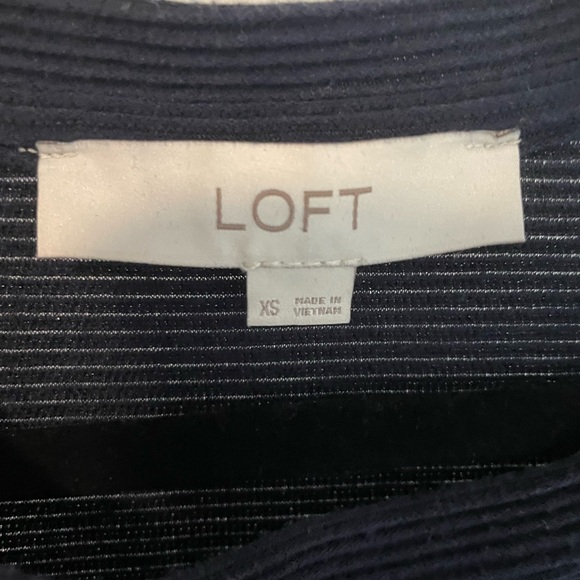 LOFT Floral Mixed Media Sweatshirt (XS) - Picture 3 of 4